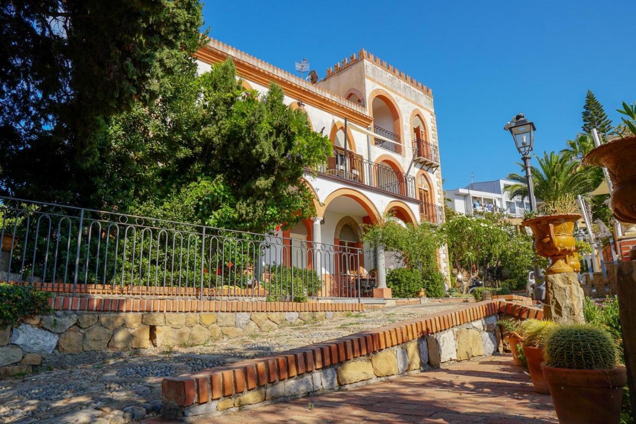 Villa Caterina - Solemar Sicilia チェファル エクステリア 写真